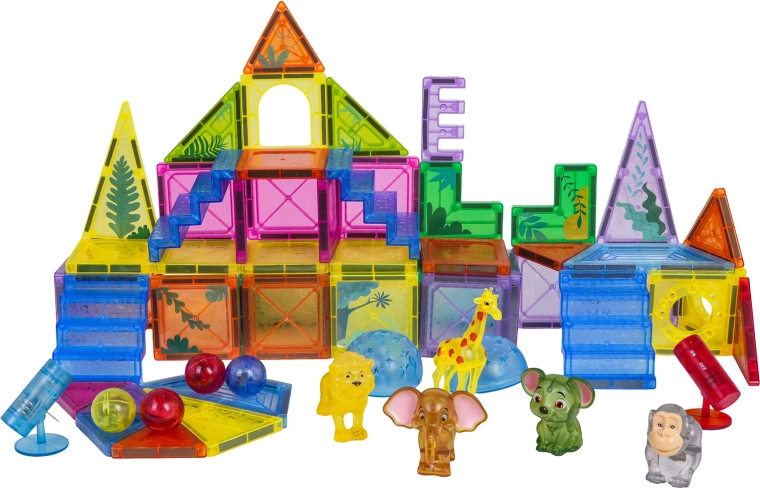 Strong magnetic connection and stable construction