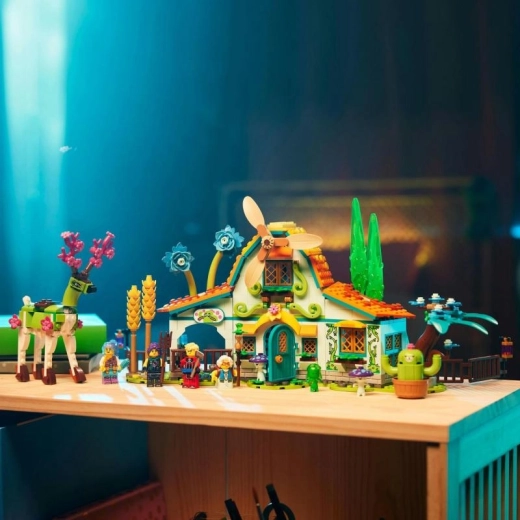 Funkcionalna štala prepuna detalja