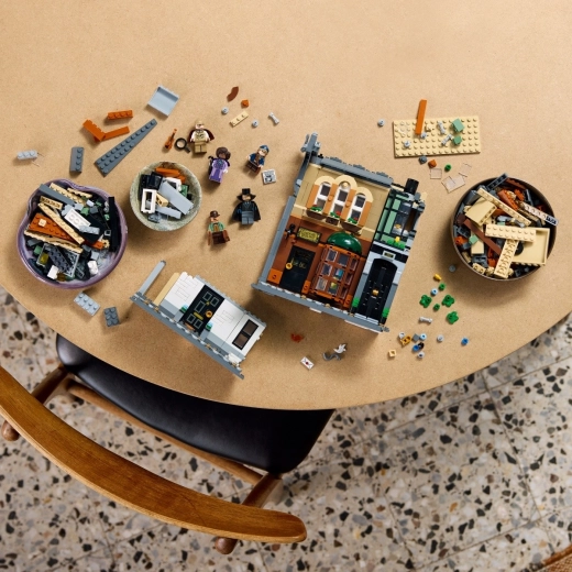 Construction pour adultes aux détails riches