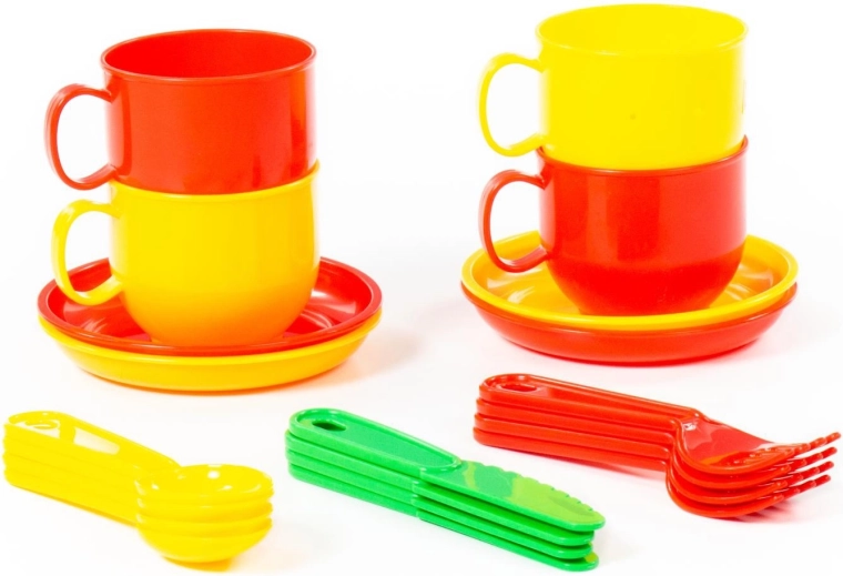 Équipement complet pour 4 petits convives