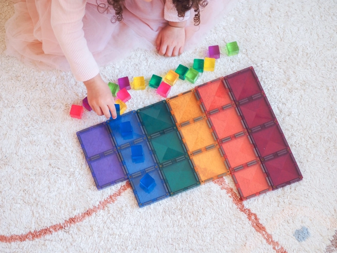 Colori pastello e design trasparente