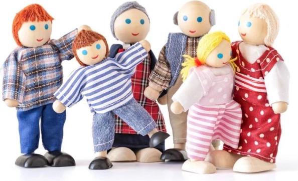 Wooden doll family of 6