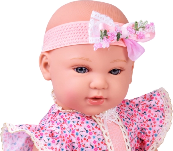 Elegantní liliové šatičky s krajkou