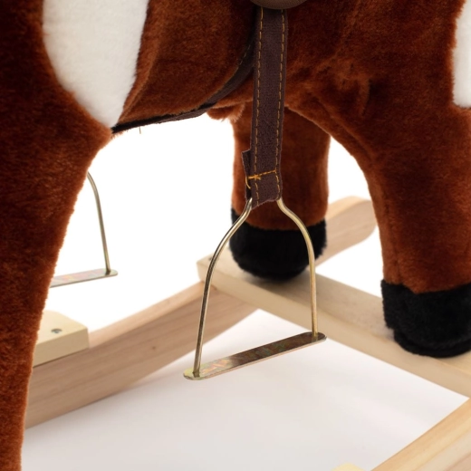 Udobno sedlo in kovinski stremeni