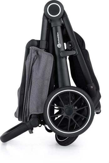 Pliage d’une seule main et dimensions compactes