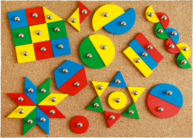 Lena hammering game shapes for kids