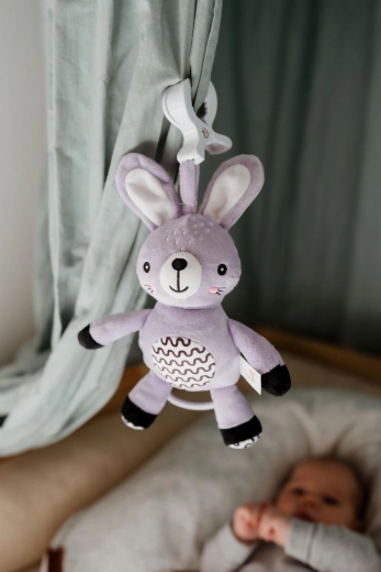 Easy to hang anywhere