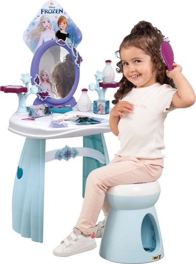 Safe oval mirror and comfortable stool