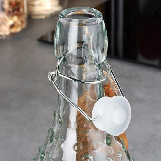 Tight clip-top closure