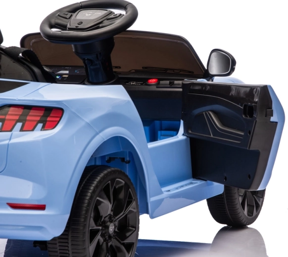 Easy entry with opening doors