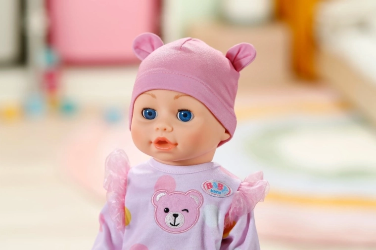 Adorable look and soft outfits