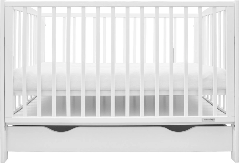 Practical drawer with smooth runners