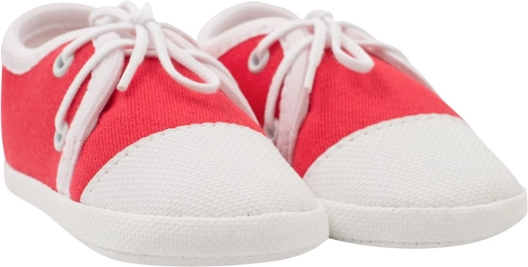 Široka notranjost za svobodno gibanje prstov