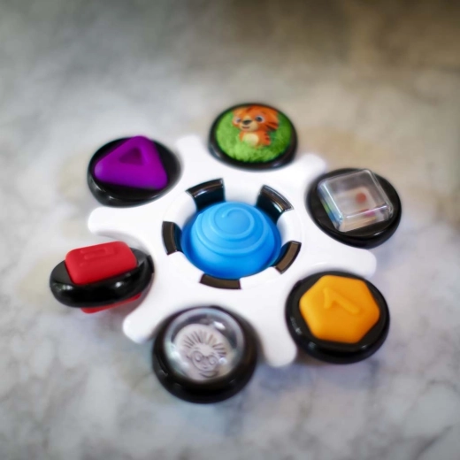 Sansestimulering med farver, lyde og teksturer