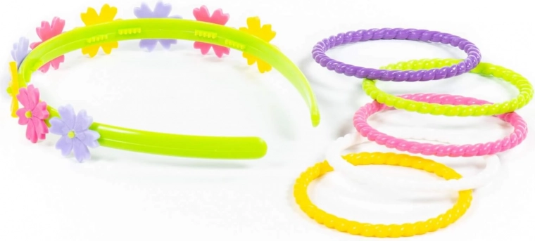 Pět barevných náramků pro radost z kombinování