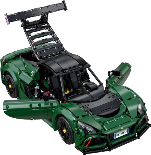 Panneaux ouvrants et intérieur détaillé