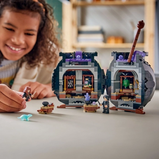 Opening cauldron with secret classroom