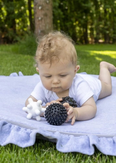 High-contrast black-and-white design for visual development