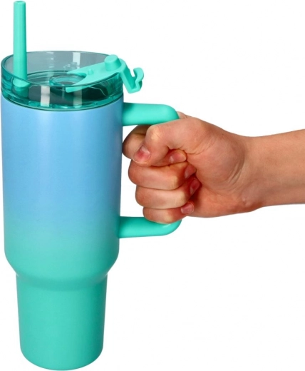 Víčko se slámkou a pohodlné ucho