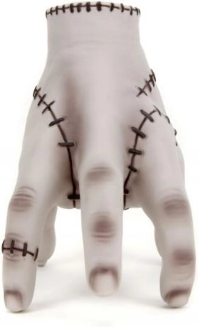 Main iconique Thing de la série WEDNESDAY