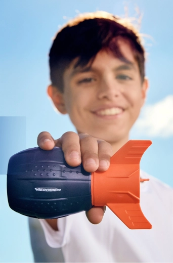 Easy grip and long throws