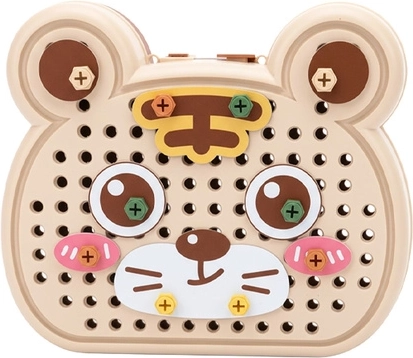 Practical bear-shaped carry case