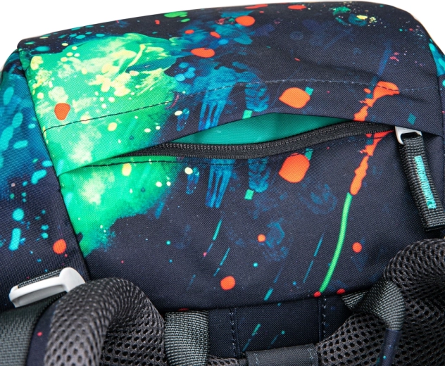 Smart internal organization and insulated pocket