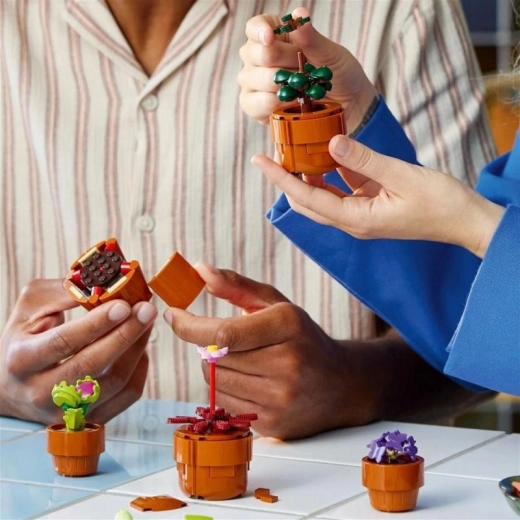 Build together with a digital guide