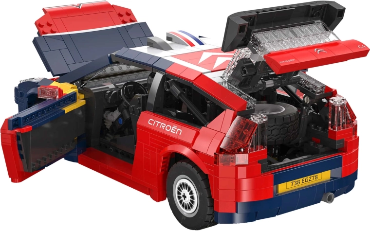 Opening panels and a well-thought-out interior