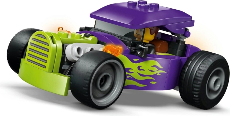 Design génial avec flammes et grandes roues