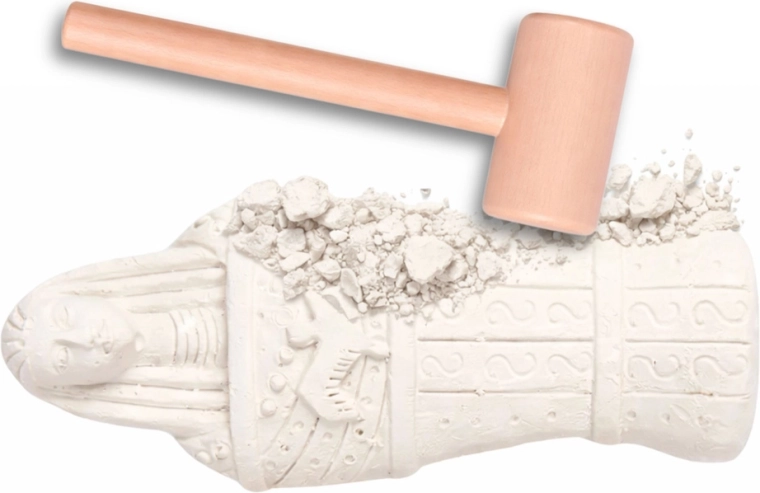 Easy chipping and realistic “excavations”