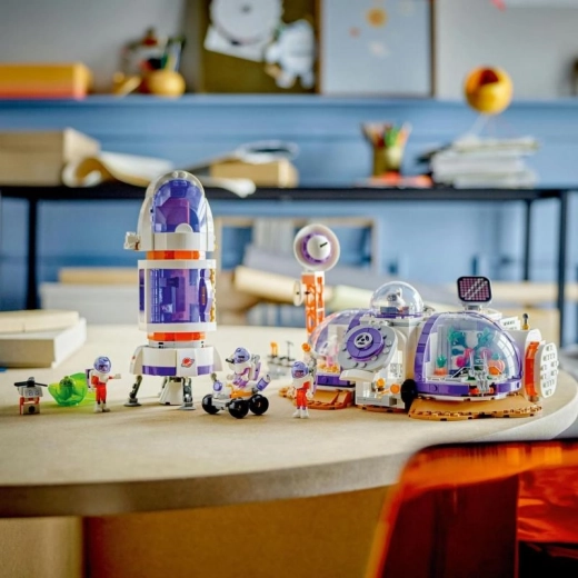 Fusée, rover et drone pour des missions réalistes