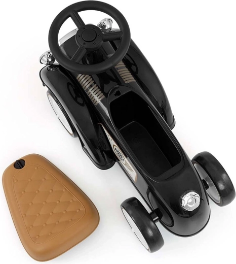 Shranjevalni prostor pod sedežem