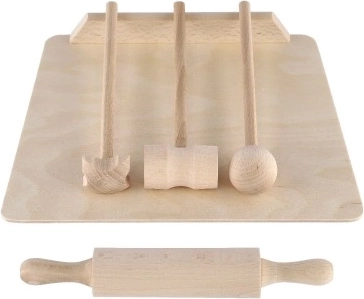 Realistic tools for pretend cooking