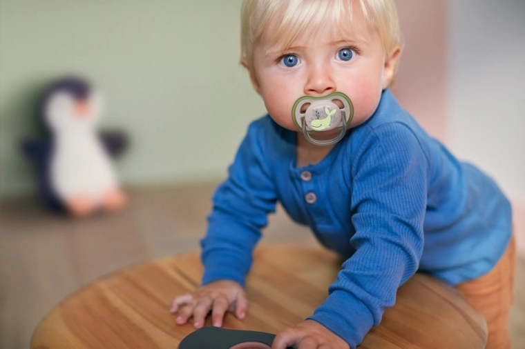 Apaisement naturel avec une tétine en silicone