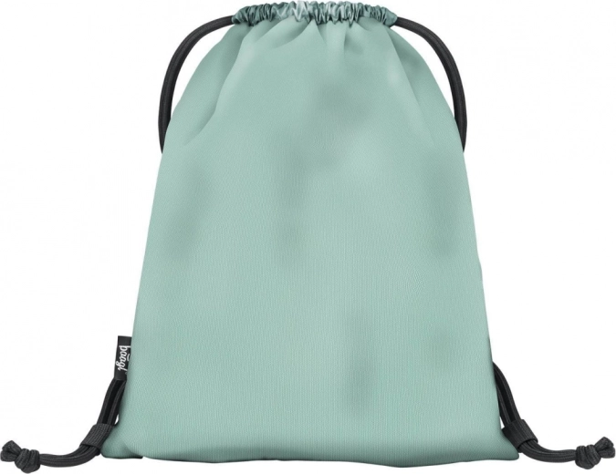 Sturdy cords and easy closure