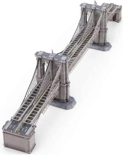 Metallo tagliato con precisione e incisione laser