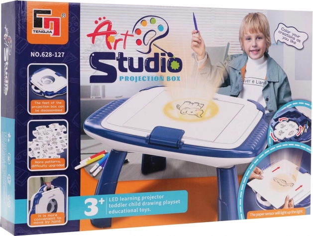 Kids’ drawing projector with table and accessories