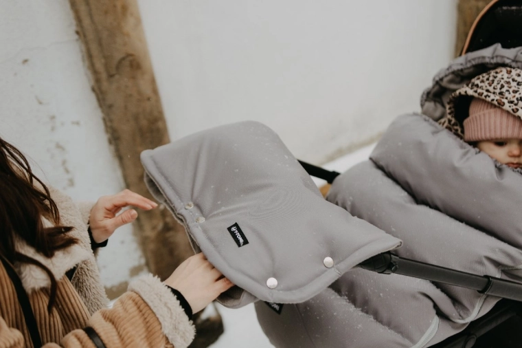 Snadné připnutí na každý kočárek