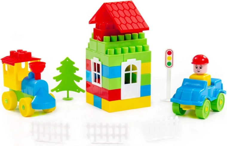 Interactive play with scenes and vehicles