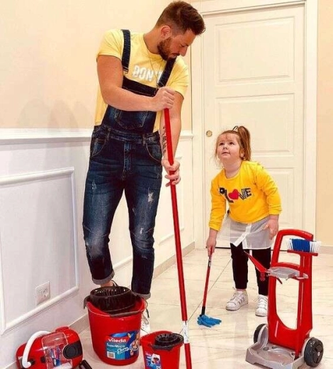 Görgős kocsi a tartozékok könnyű mozgatásához