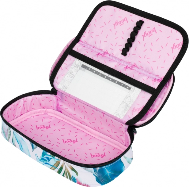 Organizzazione perfetta del materiale scolastico