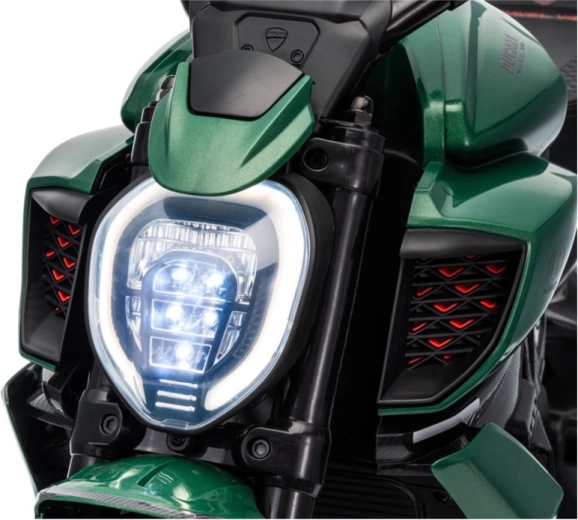 Phare LED lumineux pour une meilleure visibilité