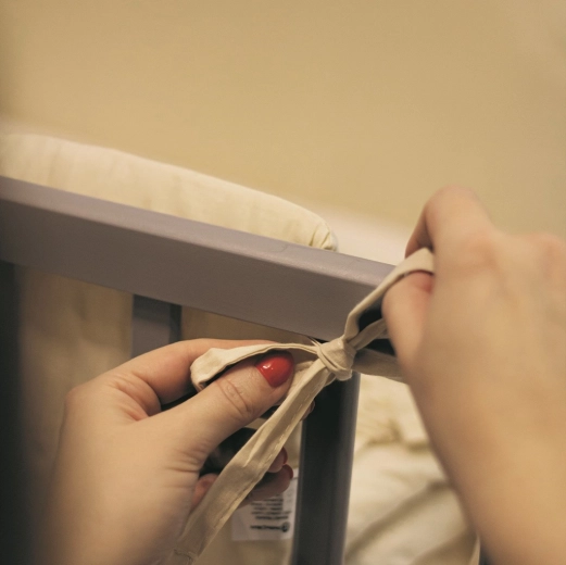 Easy and secure tie-on fastening