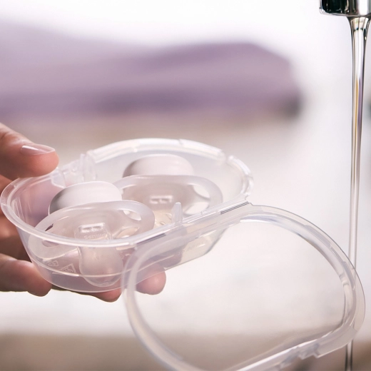 Hygiene on the go: case for storage and sterilization