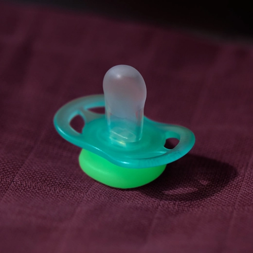 Soft silicone teat and gentle shield