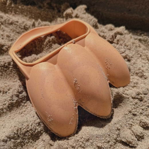 Construction créative au bac à sable et à la plage