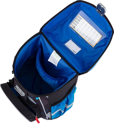 Přehledný vnitřek a pevné dno