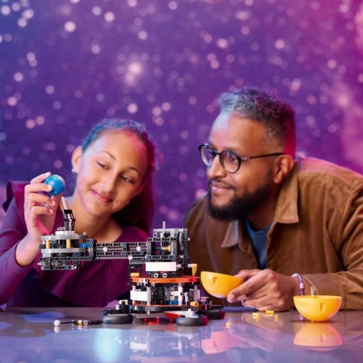 STEM building with working gears