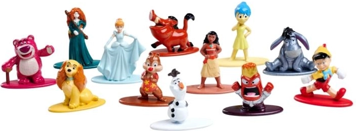 Detailed miniatures of beloved heroes